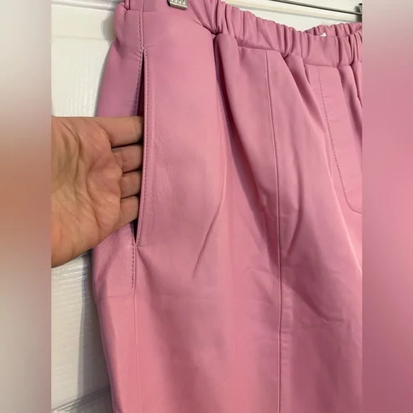 LEDERER Pink RARE Lamb Leather ShortsSize 42Made in IndiaLuxe Editon 10